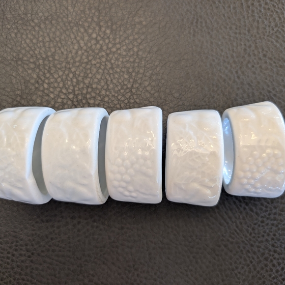 White Ceramic Leaf Napkin Ring Holders Set 5 Fall Country Classics Holiday Chic - Picture 5 of 12